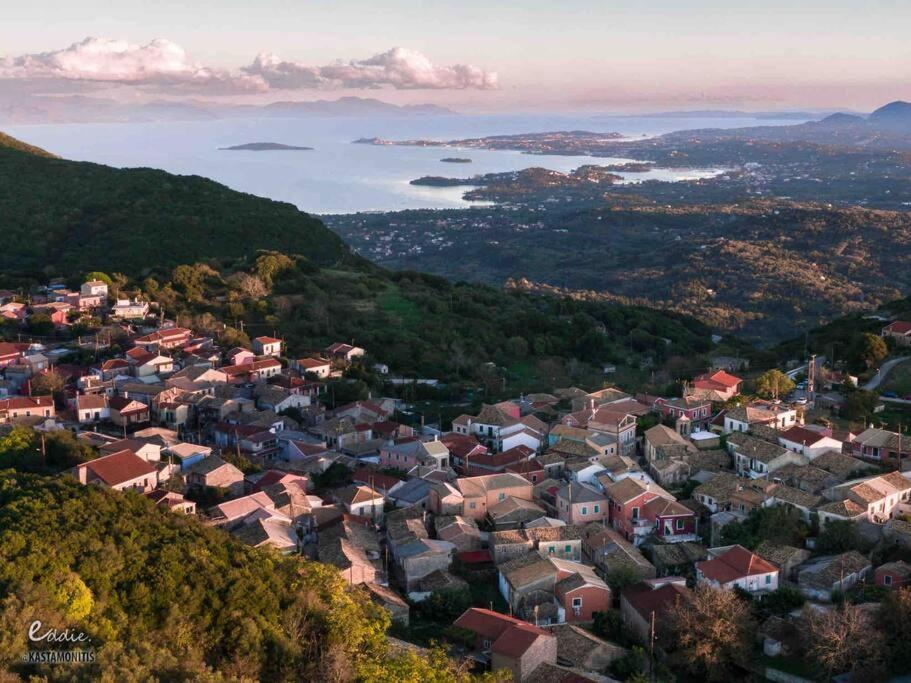 Elia Studio Sokrákion Buitenkant foto